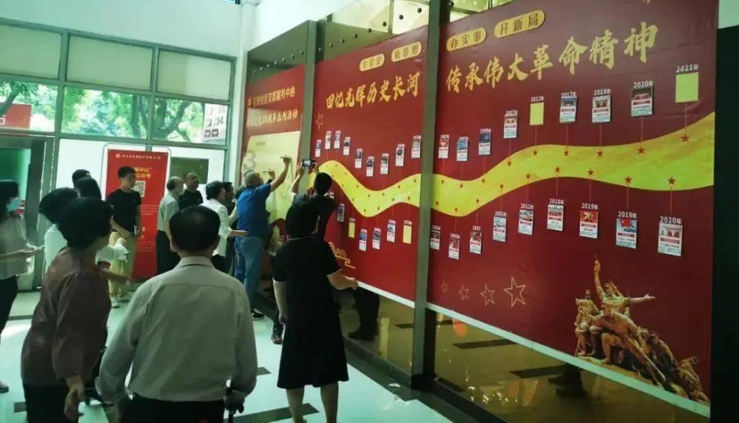 逃离宽敞的健身房